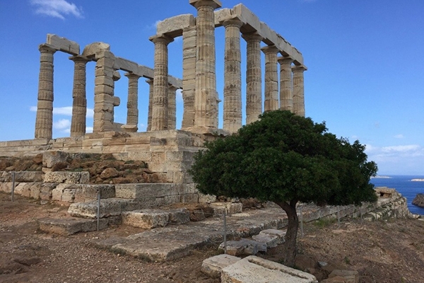 Đền thờ thần Poseidon