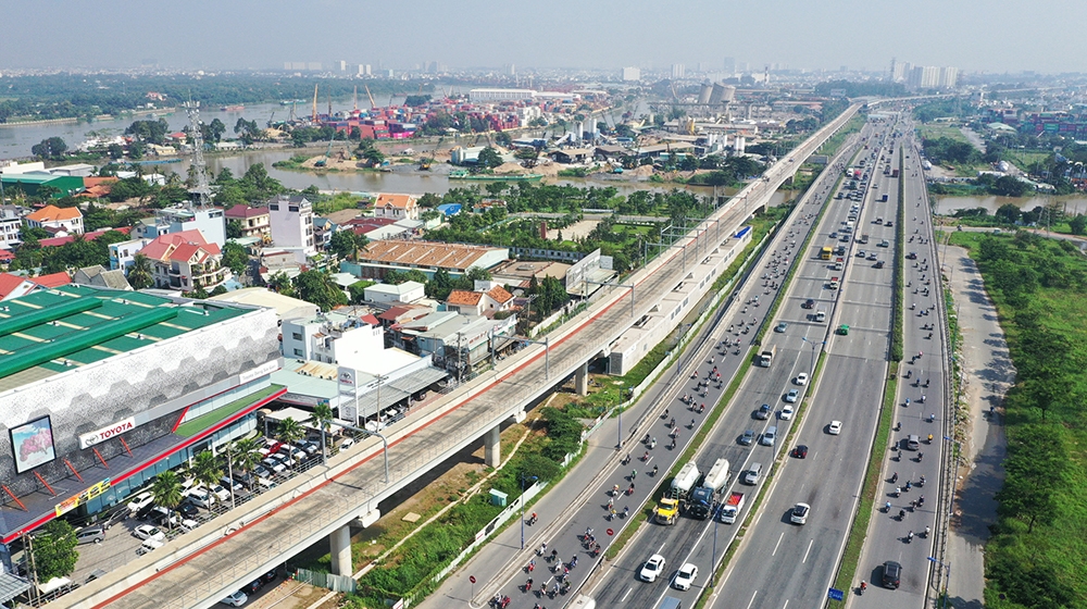11 cầu vượt bộ hành trên xa lộ Hà Nội nối các ga metro được xây dựng từ tháng 3/2020