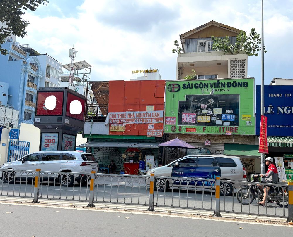 Phố b&aacute;n lẻ đắt đỏ nhất Việt Nam giảm gi&aacute; thu&ecirc;, đi ngược xu hướng to&agrave;n cầu