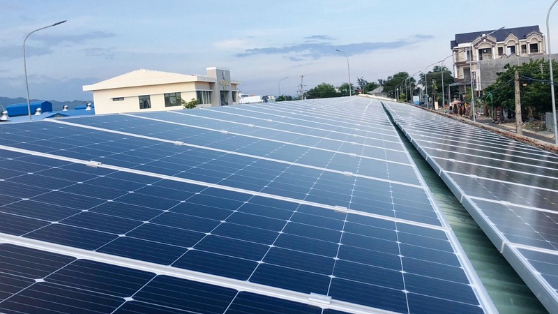 Ninh Thuận gấp rút hoàn thành xây dựng Nhà máy Điện mặt trời Phước Thái 1