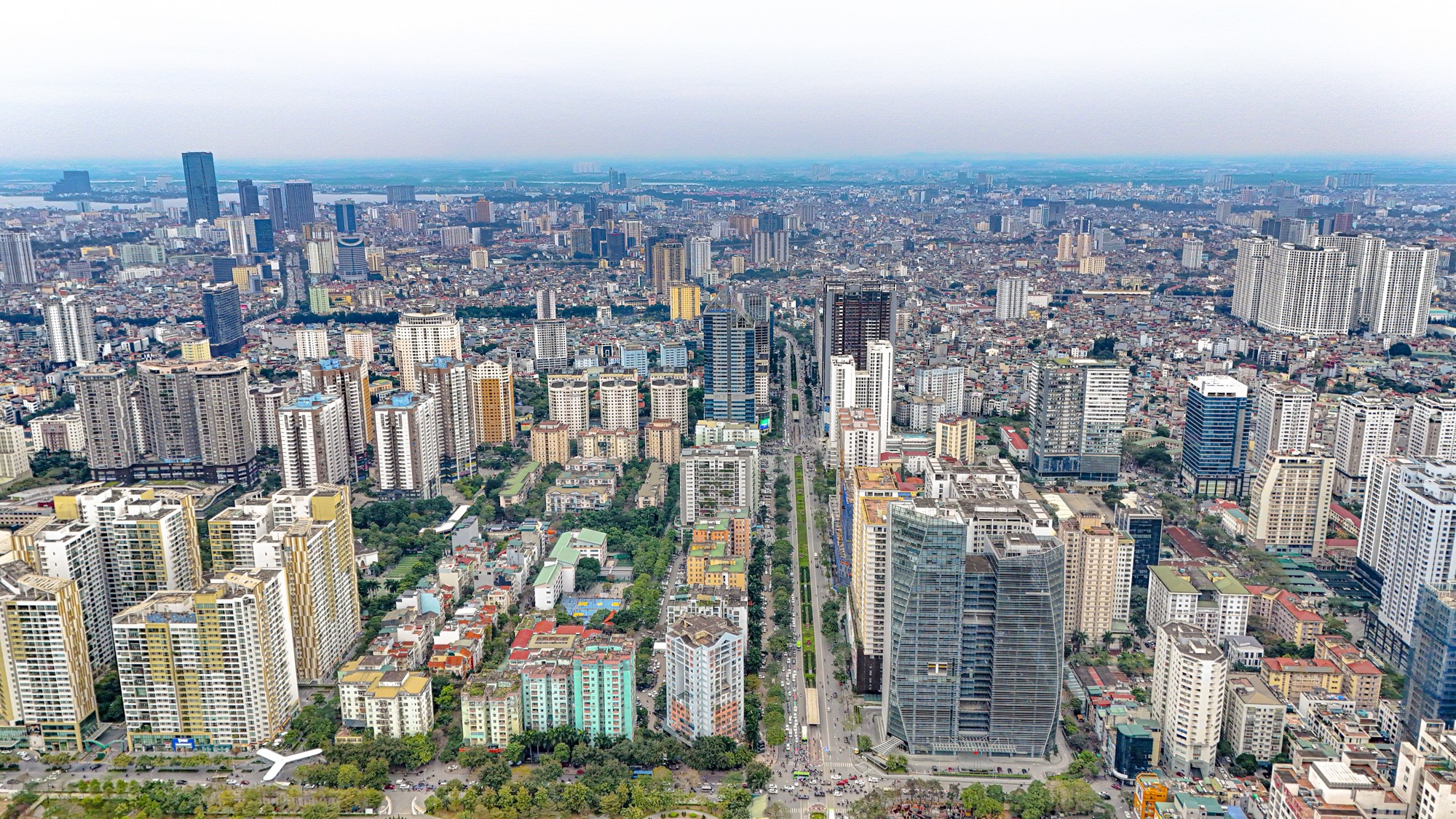 Hà Nội quý 2/2025: Giao dịch thứ cấp bùng nổ, nguồn cung trung cấp tiếp tục khan hiếm