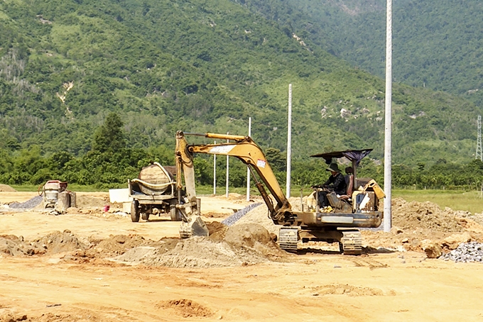 Khánh Hoà: Nỗ lực hoàn thành hạ tầng Khu tái định cư Suối Tiên trước ngày 30-9