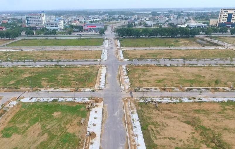 Bộ Tư pháp đề xuất nâng mức tiền cọc đấu giá đất lên tối đa 50%, để ngăn tình trạng bỏ cọc 