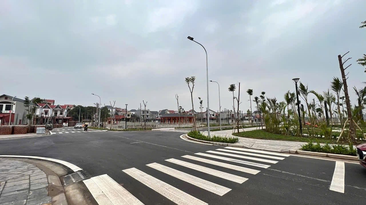 Bách Quang Central 9