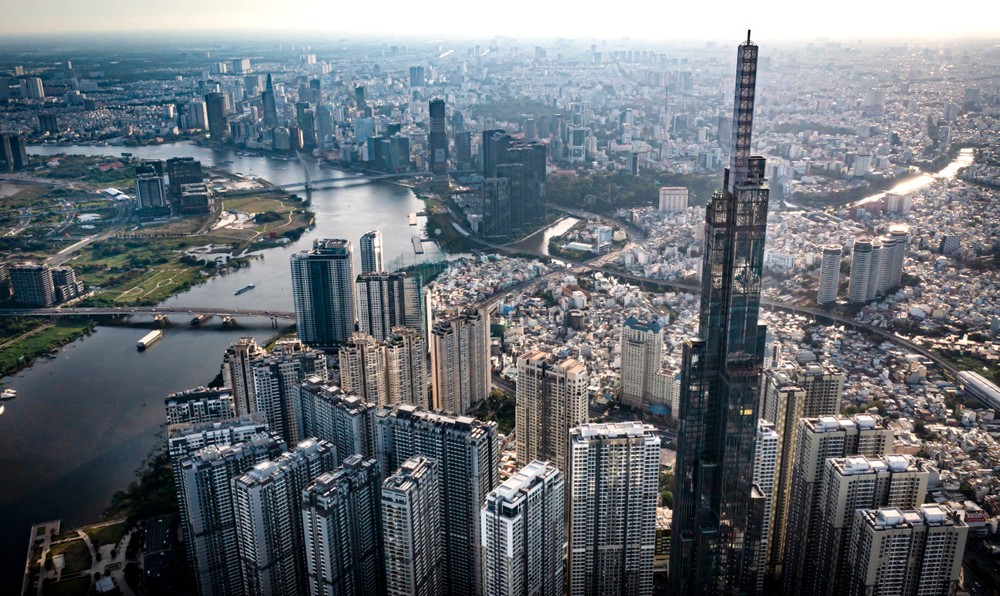 Thị trường chung cư TP.HCM: Nguồn cung lệch hẳn về khu Đông, khu Nam và khu Tây khan hiếm