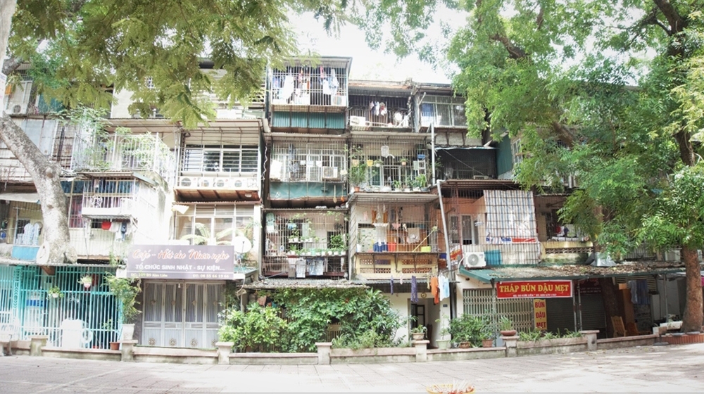 Hà Nội: Khẩn trương di dời người dân ra khỏi 5 tòa chung cư cũ, nguy hiểm