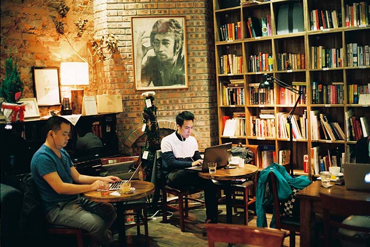 Mô hình quán cafe sách nhỏ