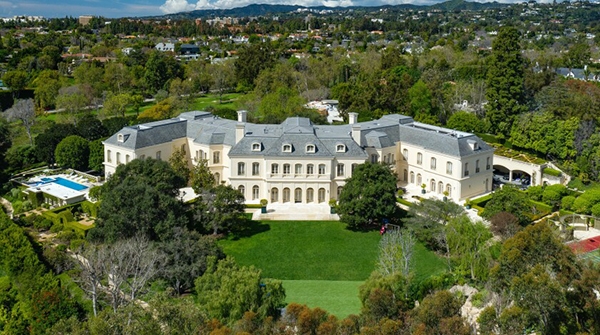 The Manor, California