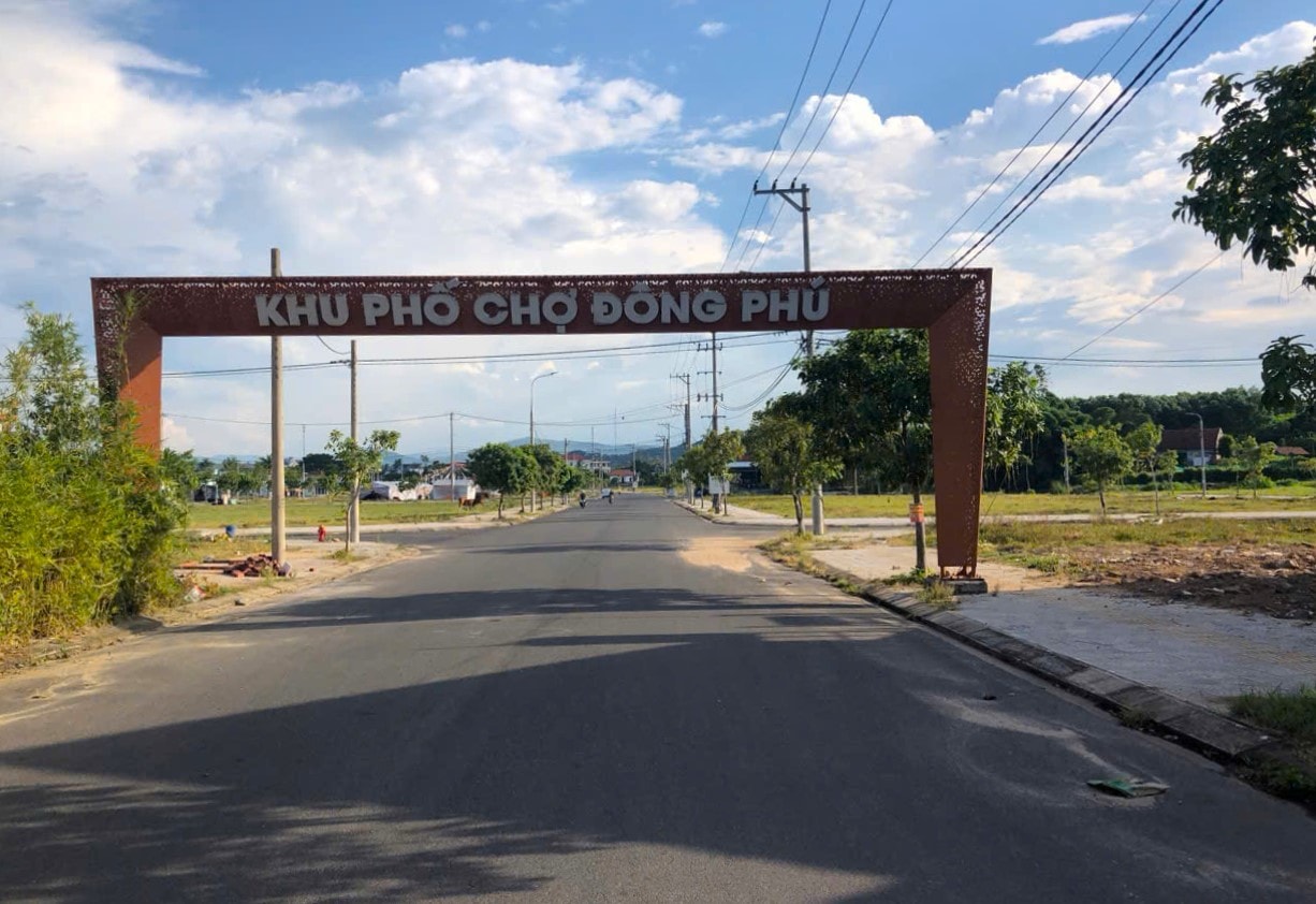Khu phố chợ Đông Phú 14