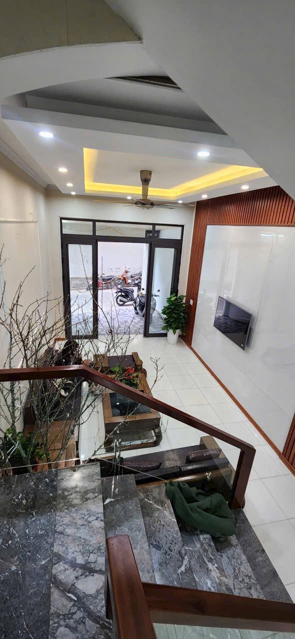 Bán nhà ngõ 160 Vũ Hựu, ph Thanh Bình, TP Hải Dương, 79m2, mt hơn 4m, 4 ngủ, ngõ oto