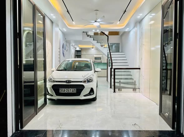 Bán căn nhà 4 tầng ngõ phố Nguyễn Trãi, ph Thành Đông, TP HP, 45m2, mt 4.1m, lô góc, gara