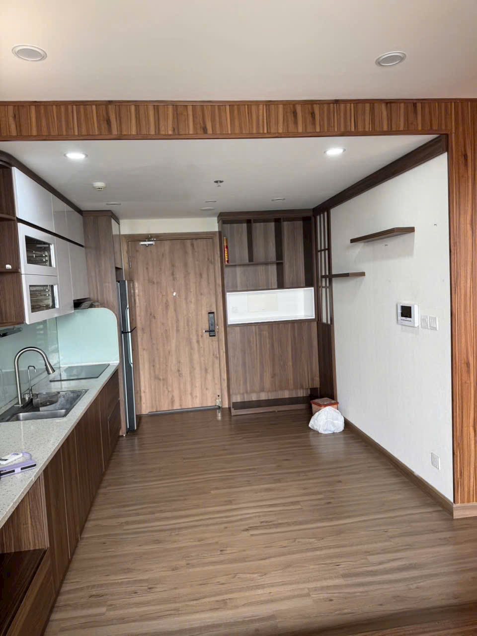 Bán căn chung cư Lighthouse tòa H2, tầng cao, Ecopark Hải Dương, 51m2, 2 ngủ, đủ đồ, giá rẻ