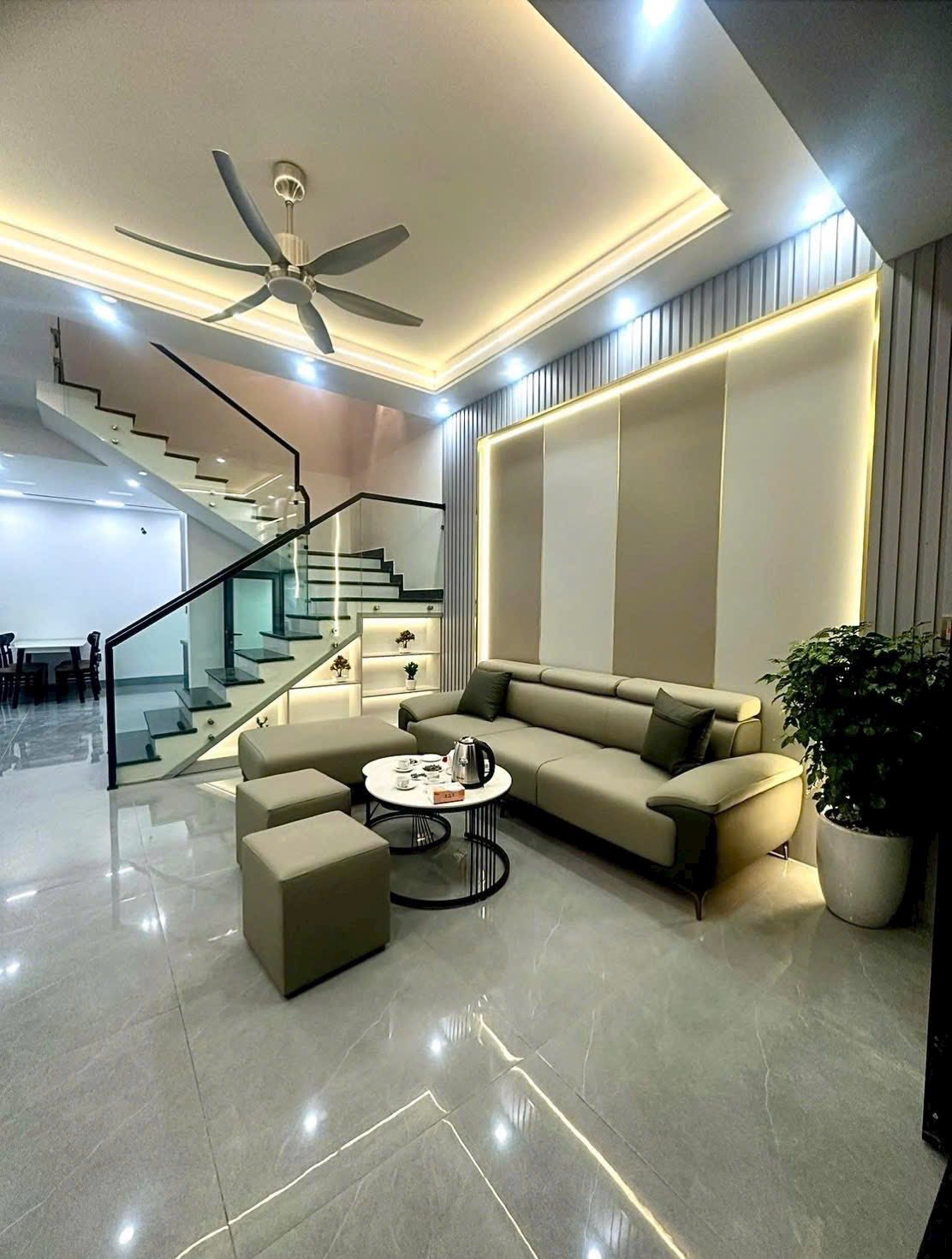 Bán căn nhà 3 tầng ngõ phố Bình Lộc, ph Tân Bình, TP HD, 48.4m2, mt 4.6m, 3 ngủ, 3 vs, ngõ oto 2