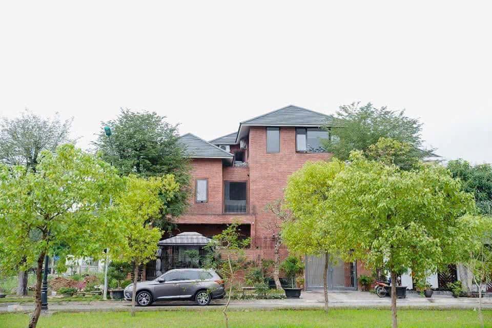 Cho thuê căn biệt thự khu Tây Nam Cường, TP HD, 202.5m2, 3.5 tầng, lô góc, đầy đủ đồ, giá tốt 2