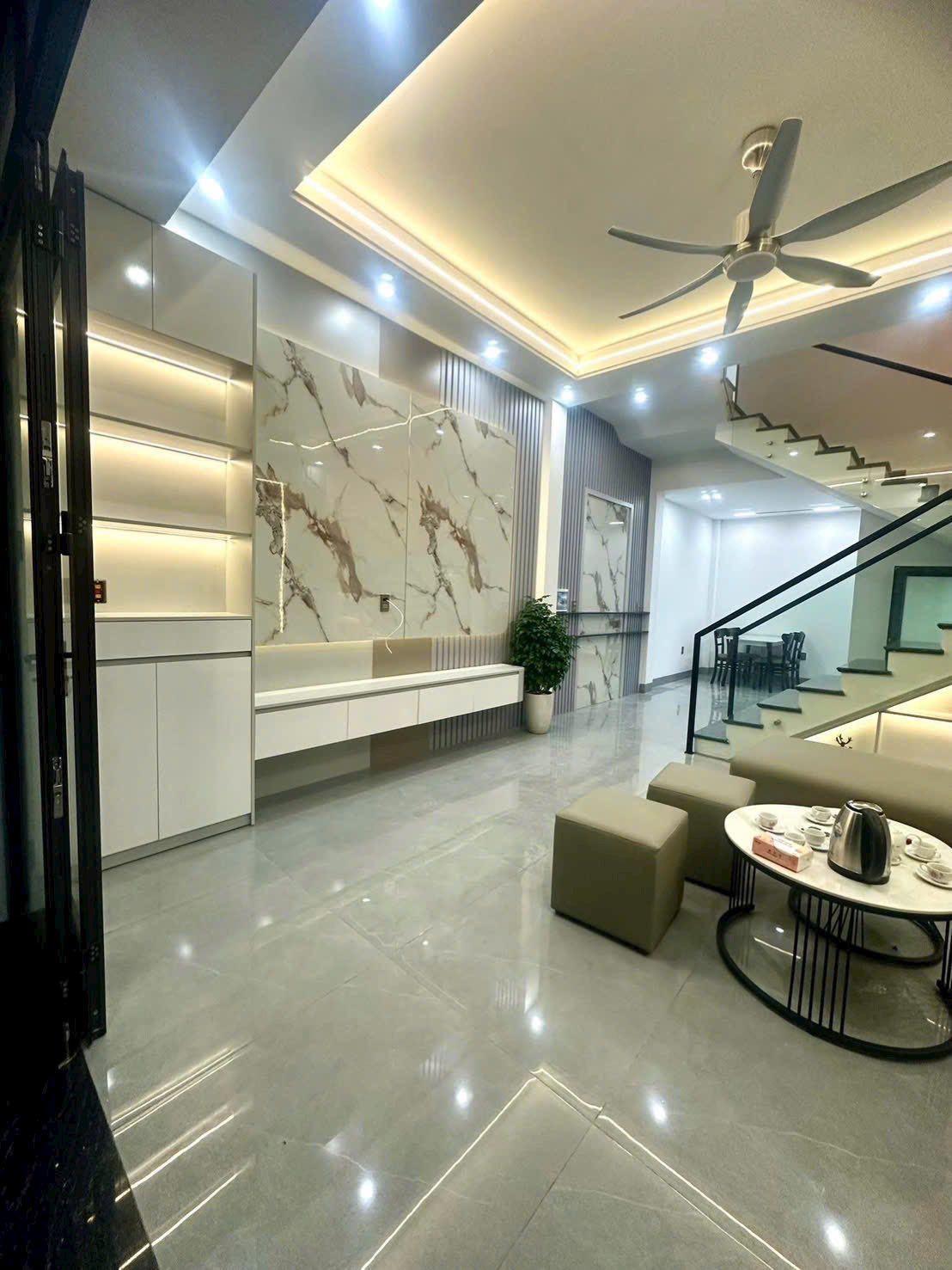 Bán căn nhà 3 tầng ngõ phố Bình Lộc, ph Tân Bình, TP HD, 48.4m2, mt 4.6m, 3 ngủ, 3 vs, ngõ oto 3