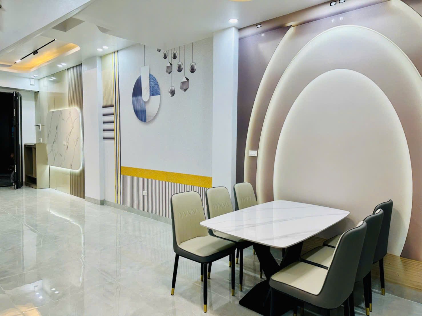 Bán căn nhà 4 tầng ngõ phố Nguyễn Trãi, ph Thành Đông, TP HP, 45m2, mt 4.1m, lô góc, gara 4