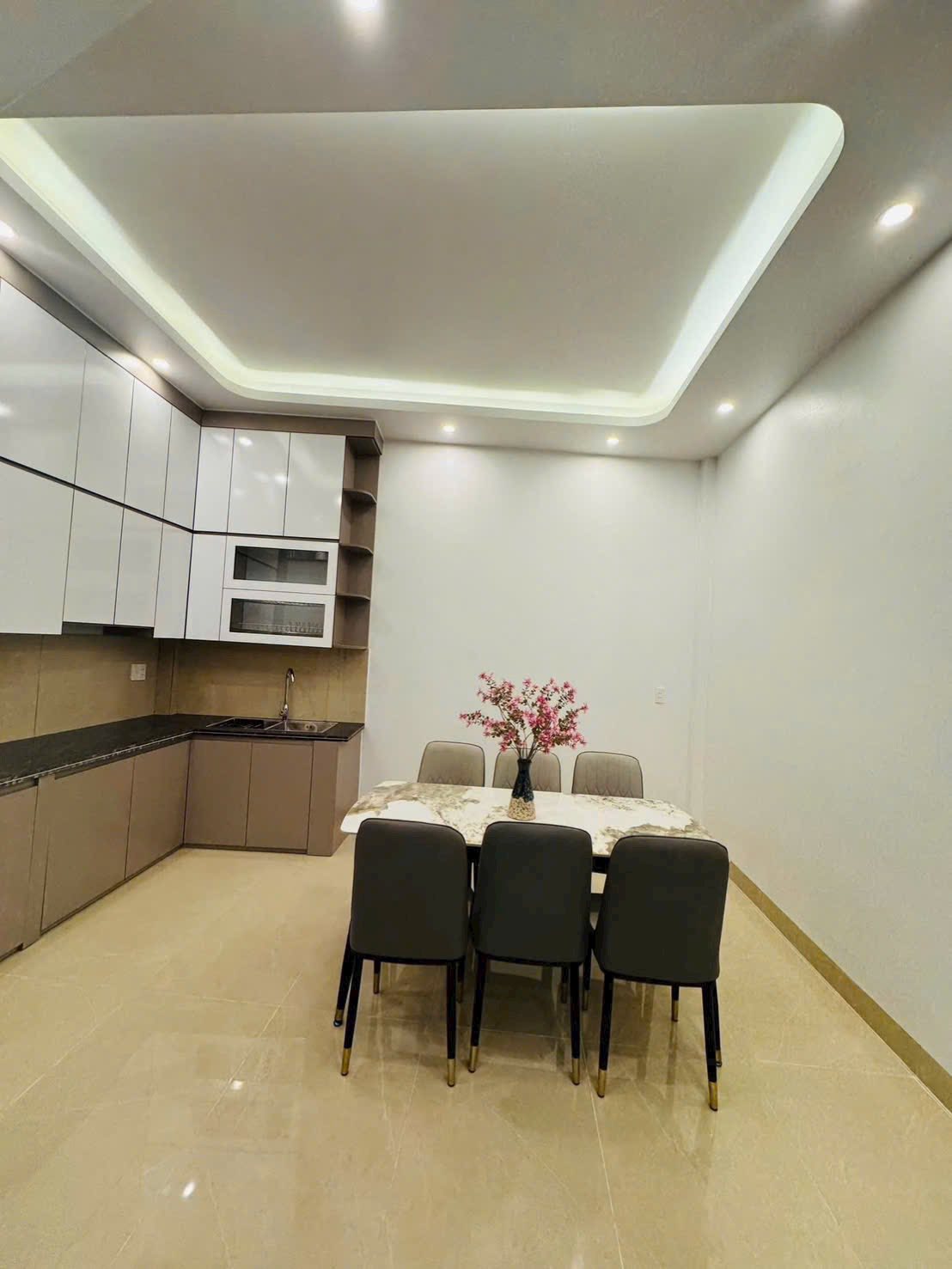 Bán 2 căn nhà 3 tầng ngõ phố Lê Viết Hưng, ph Ngọc Châu, TP HD, 46m2, mt 4m, 3 ngủ, ngõ oto 5