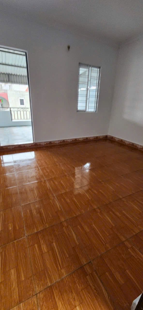 Bán nhà ngõ 160 Vũ Hựu, ph Thanh Bình, TP Hải Dương, 79m2, mt hơn 4m, 4 ngủ, ngõ oto 7