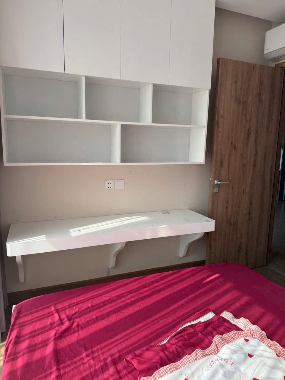 Bán căn chung cư Lighthouse tòa H2, tầng cao, Ecopark Hải Dương, 51m2, 2 ngủ, đủ đồ, giá rẻ 8