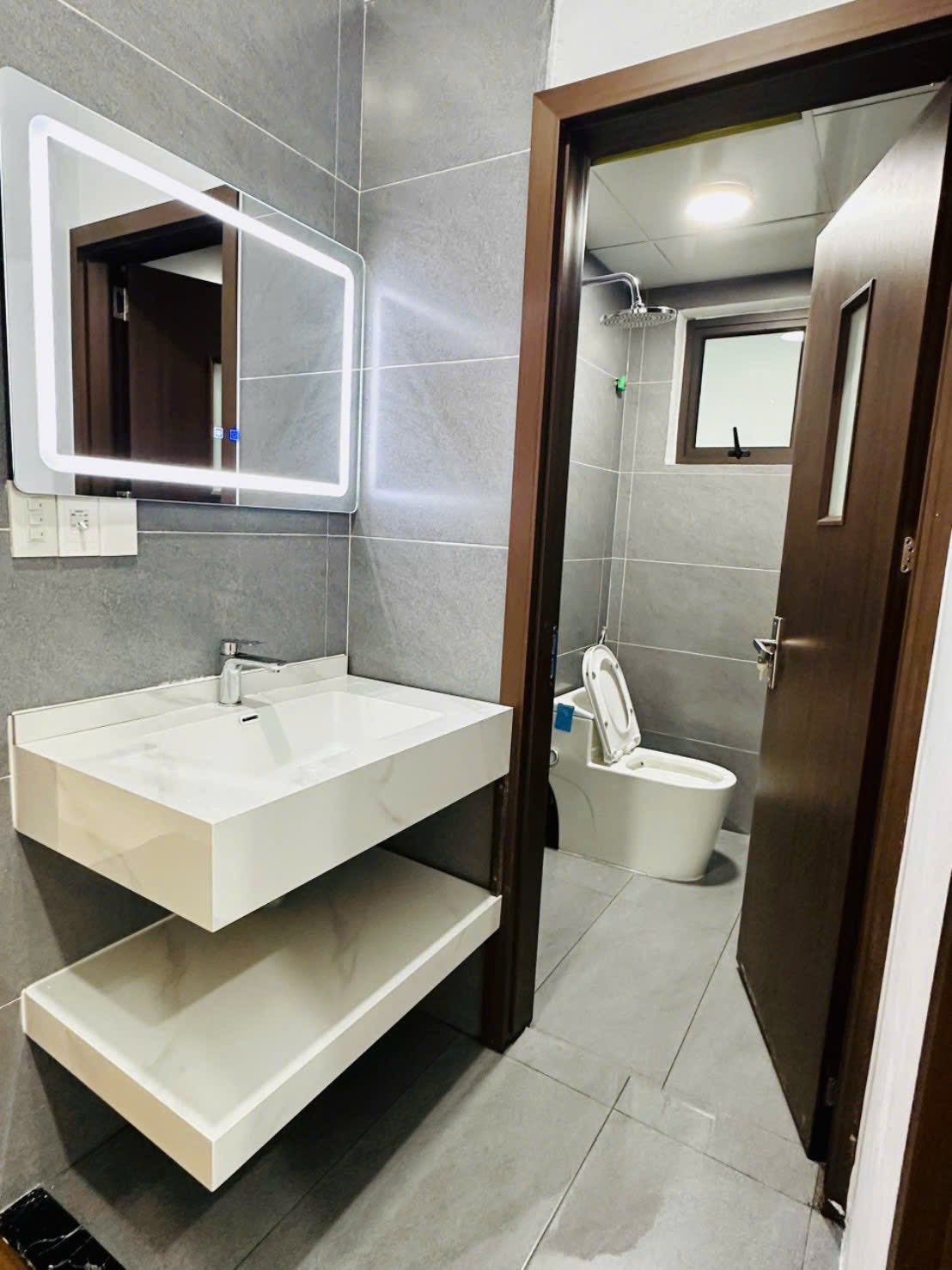 Bán căn nhà 4 tầng ngõ phố Nguyễn Trãi, ph Thành Đông, TP HP, 45m2, mt 4.1m, lô góc, gara 10