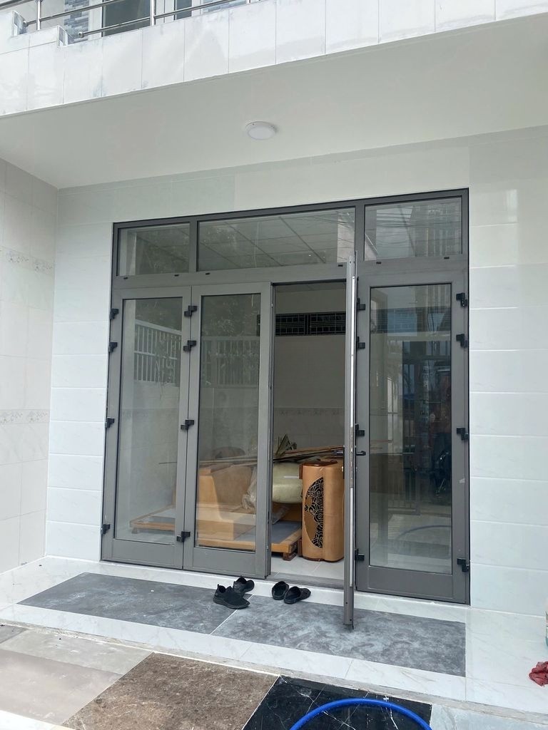 CHO THUÊ NHÀ MỚI XÂY, 1TRỆT 1 LẦU, 2PN, 9TR.NGAY CHỢ HIỆP BÌNH