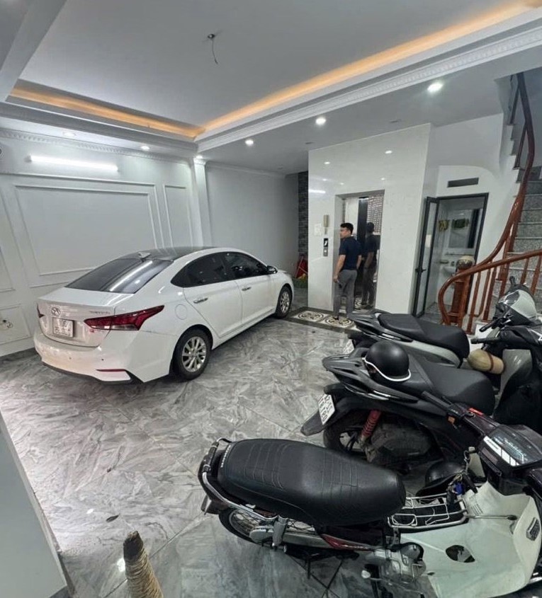 Bán nhà Vũ Tông Phan, Thanh Xuân, Gara Ô tô, Kinh doanh, Thang máy, 48m2, 17.5 tỷ