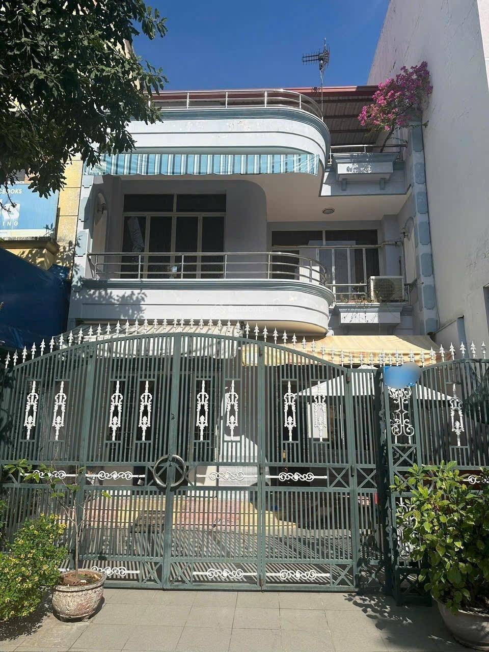 VILLA KHU BÊN SÔNG CHO THUÊ PHÙ HỢP LÀM CHDV,VPCTY ..7m x 18m TRỆT 2 LẦU GIÁ 28TR