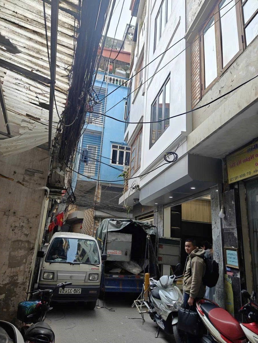 Bán nhà Vũ Tông Phan, Thanh Xuân, Gara ô tô, Kinh doanh, 42m2, 11.8 tỷ