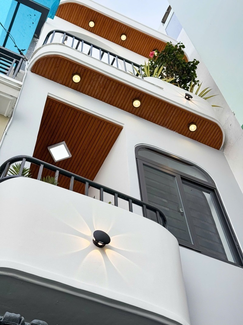 ‼Giáp Phan Đăng Lưu – Hẻm xe hơi đỗ cổng – Full nội thất mới