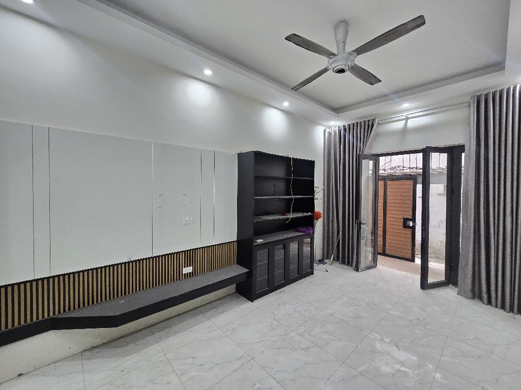 Bán nhà Định Công, Hoàng Mai, Ô tô, gần phố, 60m2, 7.5 tỷ