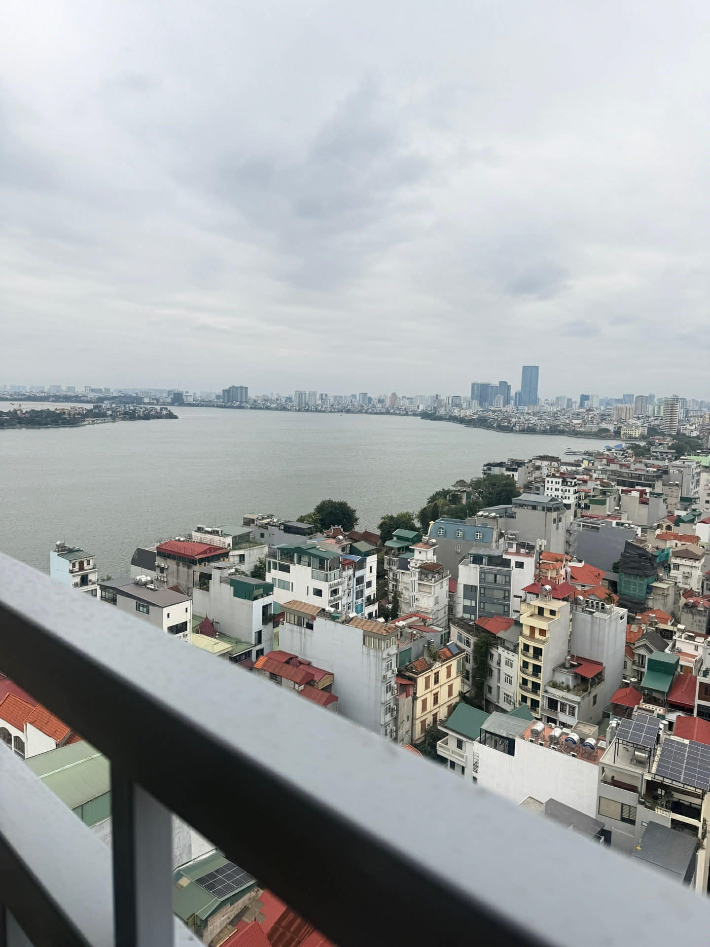 26.01.26.1 Bán căn hộ 3 ngủ 2 WC tại Lạc Long Quân, ngắm pháo hoa Hồ Tây, căn góc 2 mặt thoáng,