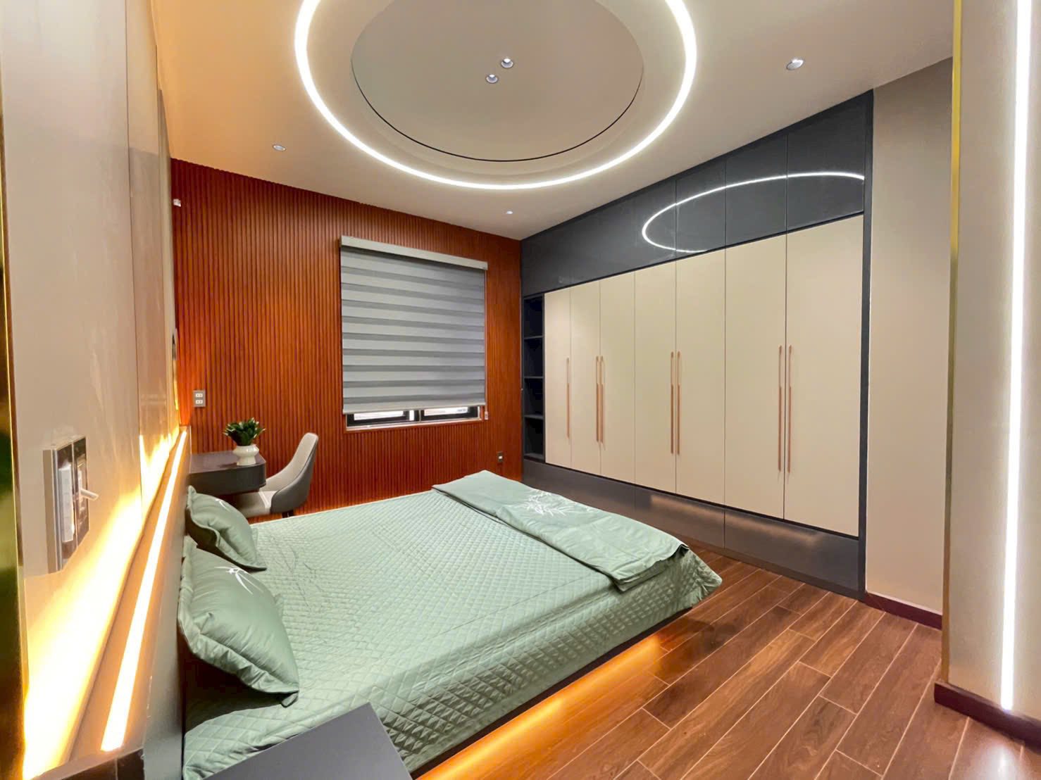 Bán căn 4 tầng mặt phố phường Cẩm Thượng, TP Hải Dương, 52.8m2, mt 11m, 4 ngủ, 4.68 tỷ 9