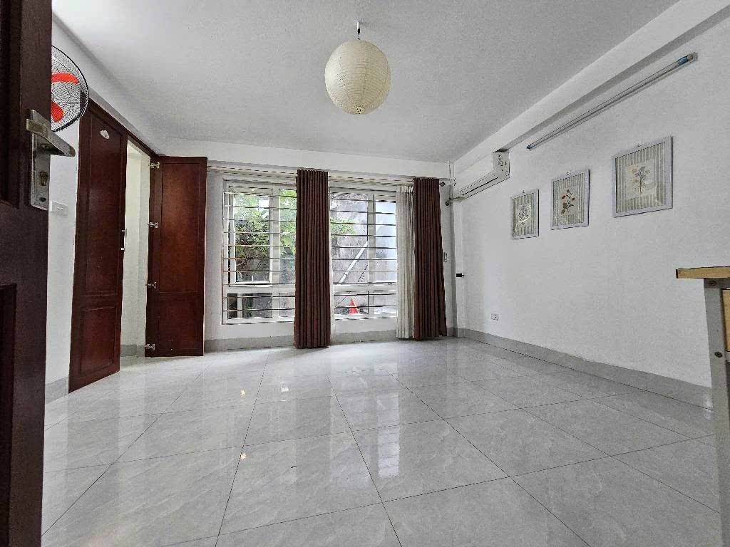 Nhà đẹp Bạch Mai – Khu ngõ đẹp, thông, An ninh Tốt – Dân trí Cao, 45 m2 – Ở Ngay