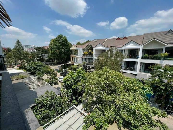 Cho thuê Biệt thự Jamona Home Resort, Diện tích 300m², 3 lâu, 4Pn, Full NT Giá 18 Triệu/tháng 3