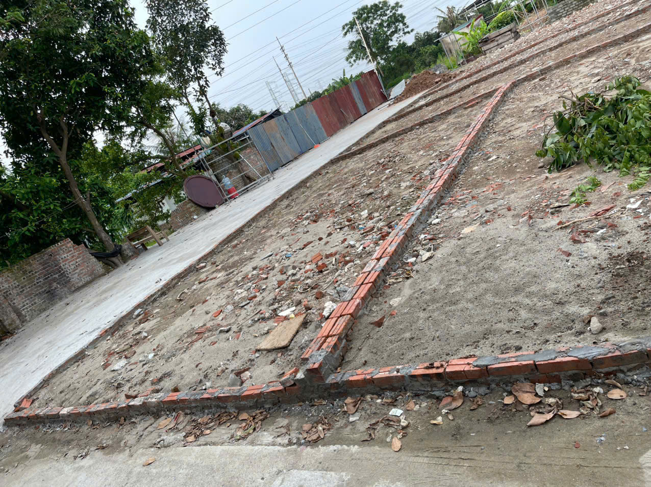 Lô đất cực đẹp, ô tô vào thoải mái, vị trí vàng, đầu tư tốt: 0835459289