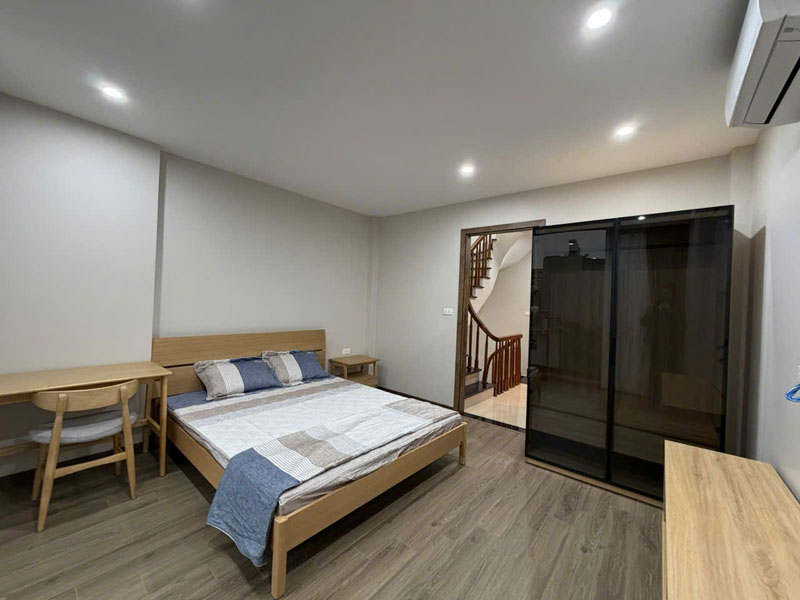 Cần bán 69,3m2 nhà 4 tầng mặt ngõ 142 Lệ Mật. Có quy hoạch mở rộng lên đường 13m 3