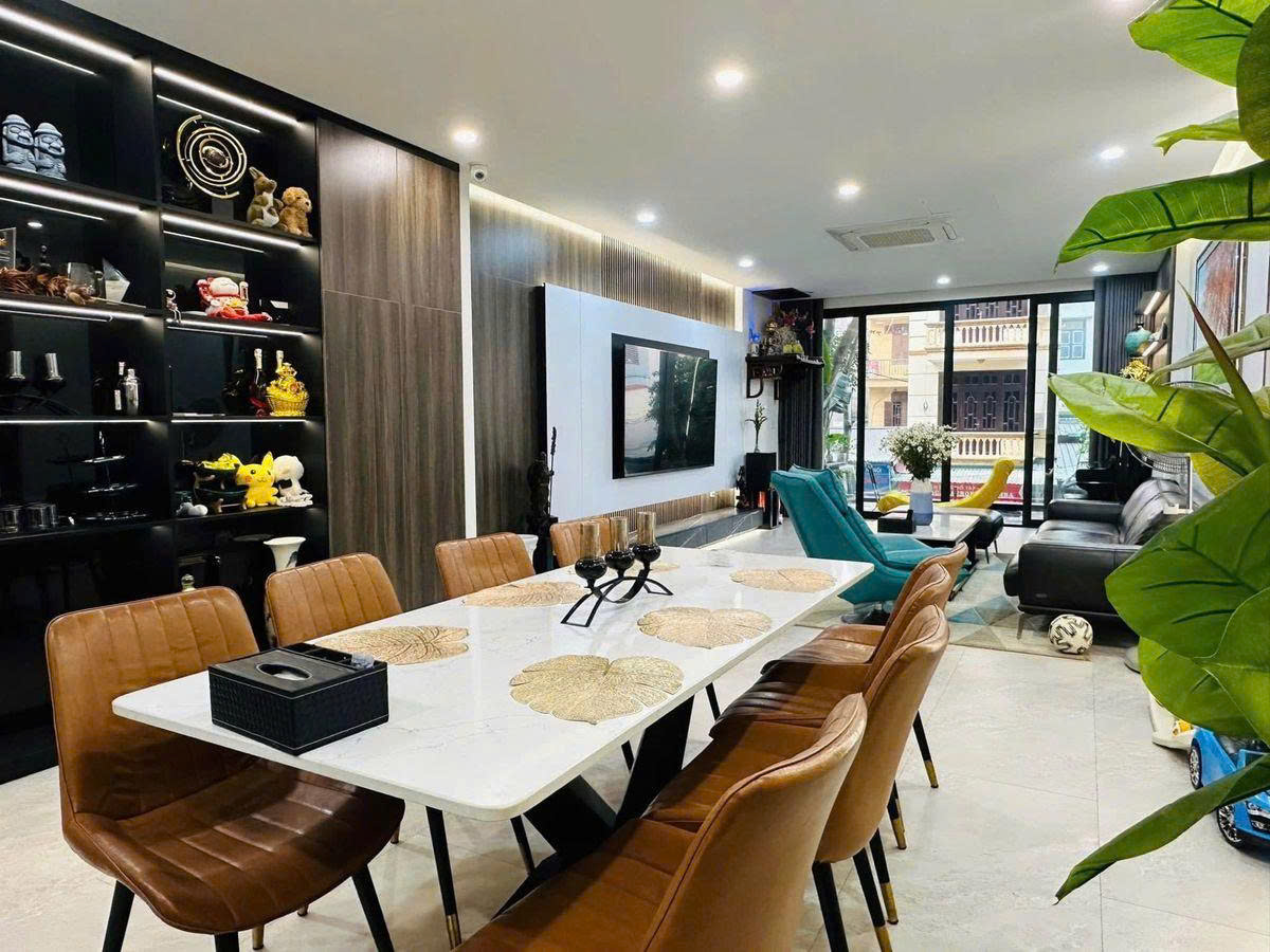 Hiếm nhà đẹp 7 tầng mặt phố Bạch Thái Bưởi, 92m2, mặt tiền rộng 4.5m, thang máy, kinh doanh 2