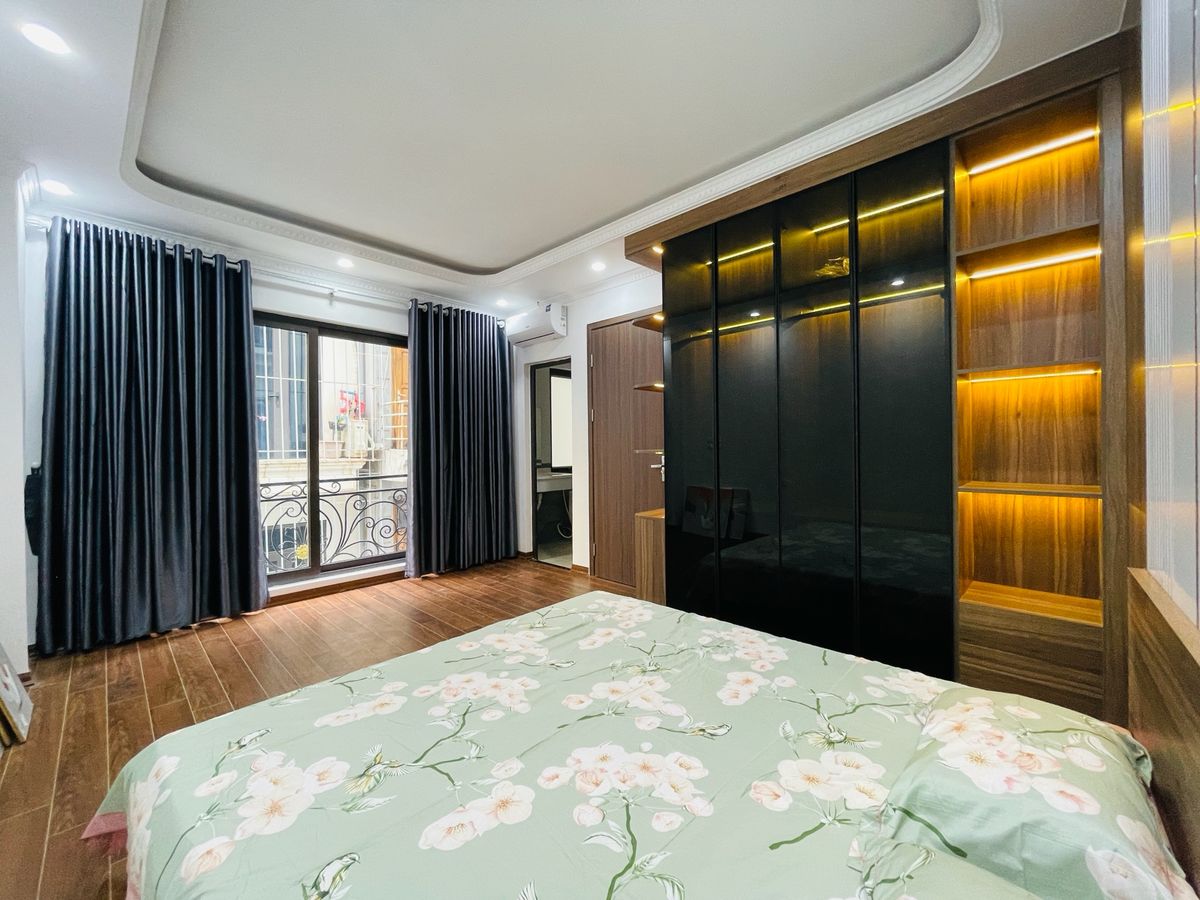 Bán nhà 5 tầng Hoàng Mai, 48m2, mặt tiền 4m, giá 12.2 tỷ 2