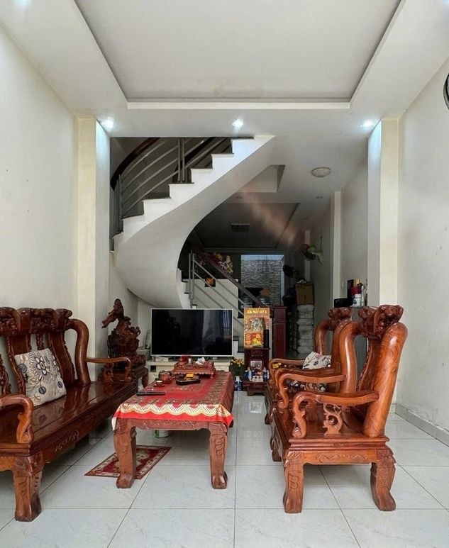 4 tầng 81m2 có 8 tỏi x Quang Trung Phường 8 Gò Vấp TP. Hồ Chí Minh. 2