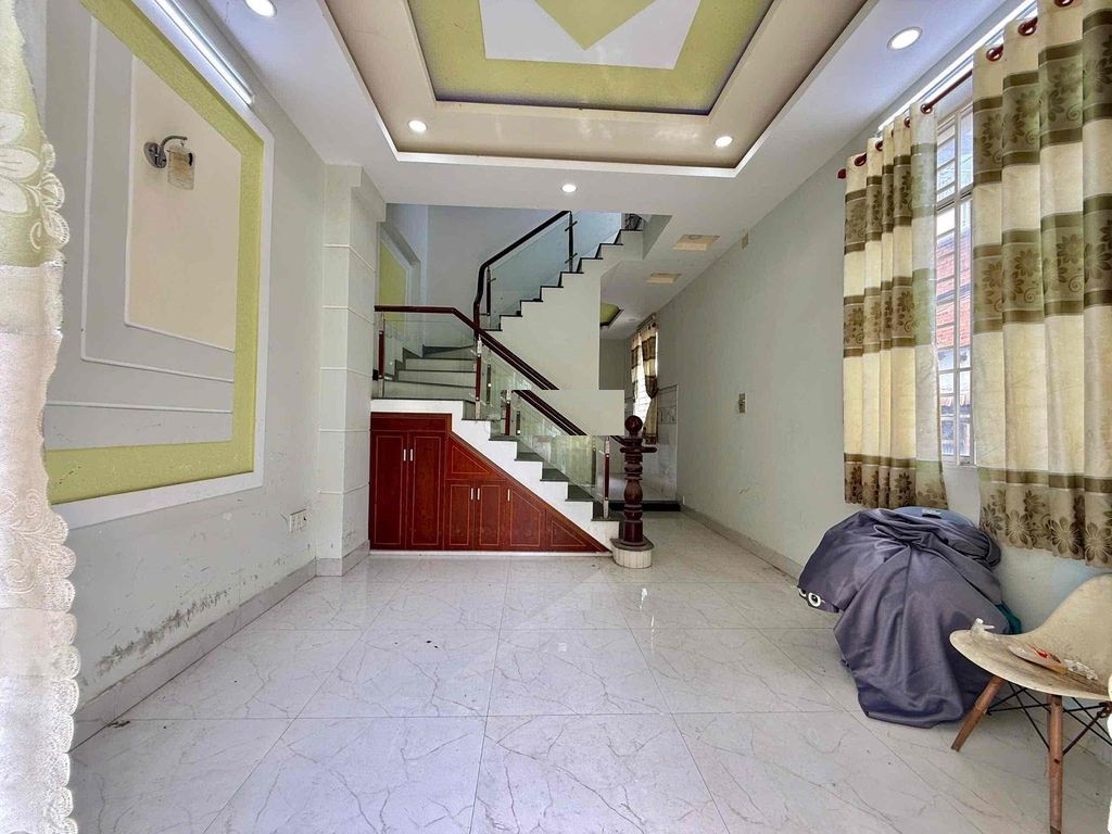 NGUYÊN CĂN HẺM XE HƠI SAU CHỢ BÌNH TRIỆU 3LAU,4PN GIÁ 15TR 2