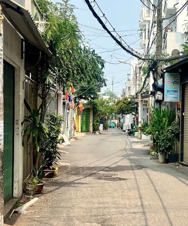 4 Tầng 63m2 có 8,2 tỏi x Quang Trung Phường 12 Gò Vấp TP. Hồ Chí Minh. 2