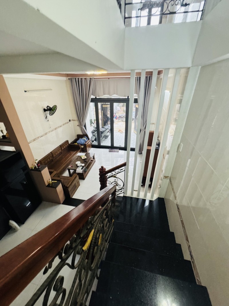 NGUYỄN DUY TRINH – 135M² (8.9×15) – NHÀ 2 TẦNG ĐẸP + LÔ ĐẤT KỀ 2