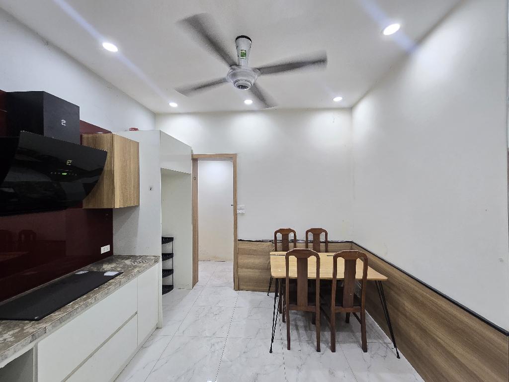 Bán nhà Định Công, Hoàng Mai, Ô tô, gần phố, 60m2, 7.5 tỷ 2