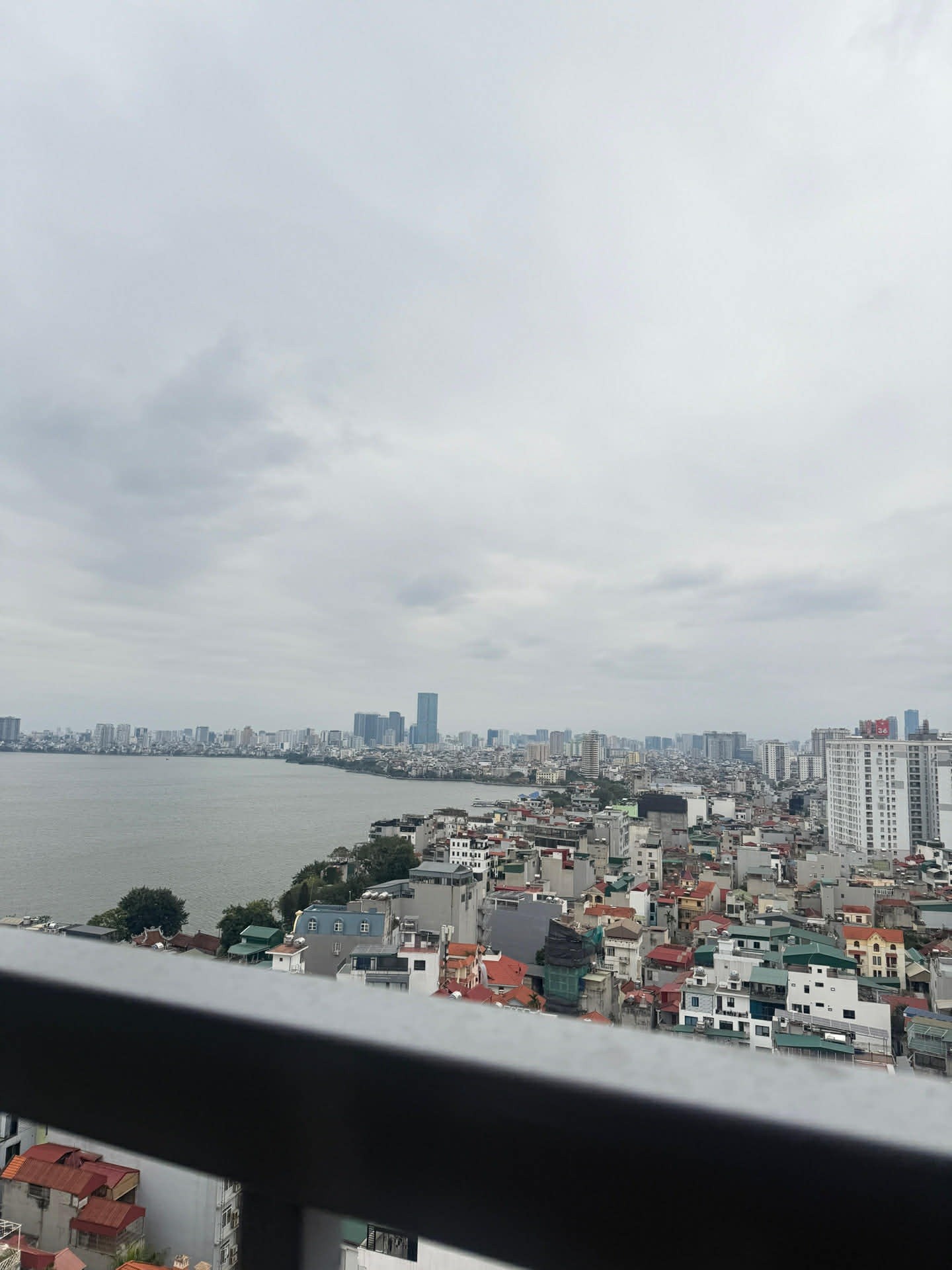 26.01.26.1 Bán căn hộ 3 ngủ 2 WC tại Lạc Long Quân, ngắm pháo hoa Hồ Tây, căn góc 2 mặt thoáng, 2