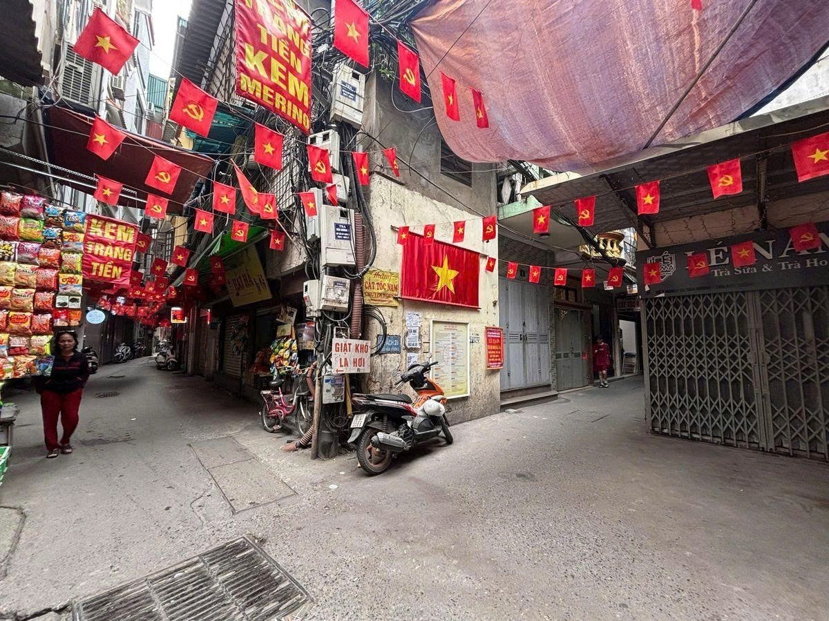 GIỮ TIỀN!: sát Văn Miếu Quốc Tử Giám – mặt tiền 4m – ngõ nông Văn Hương 2