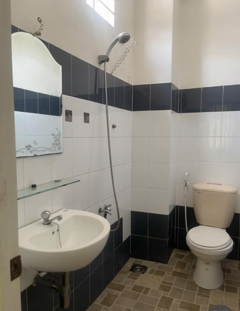 Bán nhà đường 297, Phước Long B, Quận Thủ Đức, TP HCM. DT 100m2, một trệt,  giá 6,5 tỷ, sổ hồng. 5