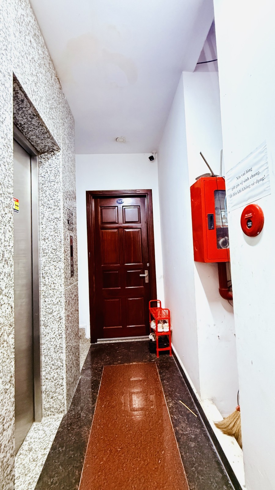 TOÀ CHDV MẶT TIỀN BẠCH ĐẰNG SÁT SÂN BAY - 7 TẦNG THANG MÁY - DÒNG TIỀN 130TR/THÁNG