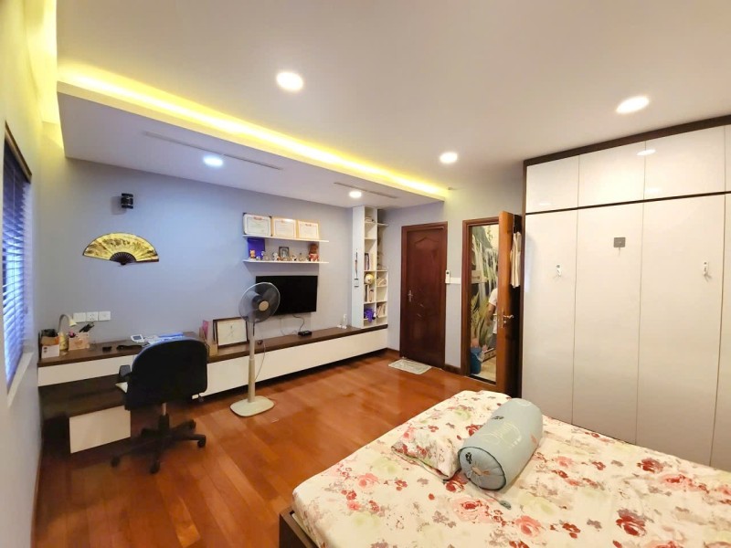 Bán nhà mặt phố đường Số 12, Trường Thọ, Thủ Đức, HCM - Diện tích 112m2, 3 tầng, sổ hồng, Giá 4