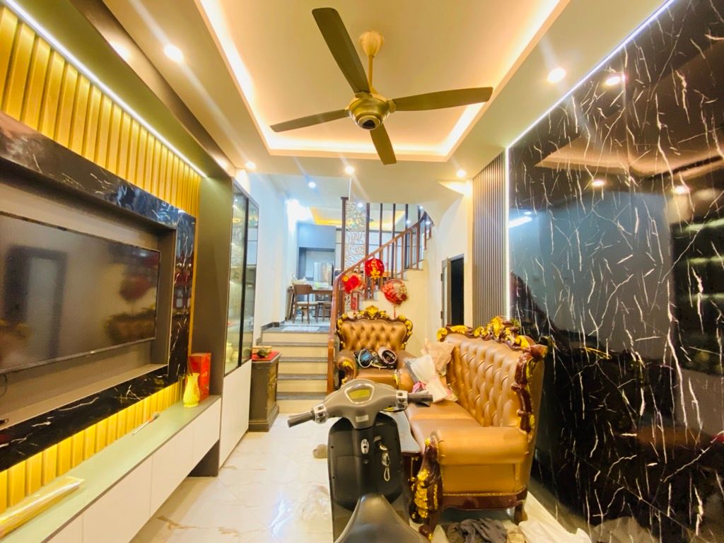 CĂN GÓC 5 TẦNG KĐT ĐẠI KIM, XÂY MỚI GẦN Ô TÔ 2 THOÁNG, 37M2 MT 3.3M NHỈNH 10 TỶ 2