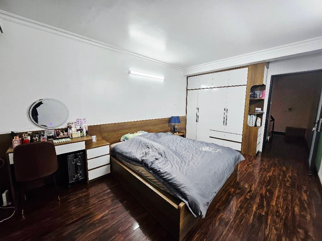 BÁN NHÀ PHỐ TÂN MAI QUẬN HOÀNG MAI, NHÀ ĐẸP CHỈ VIỆC VỀ Ở 32M2 5 TẦNG 7.5 TỶ 3